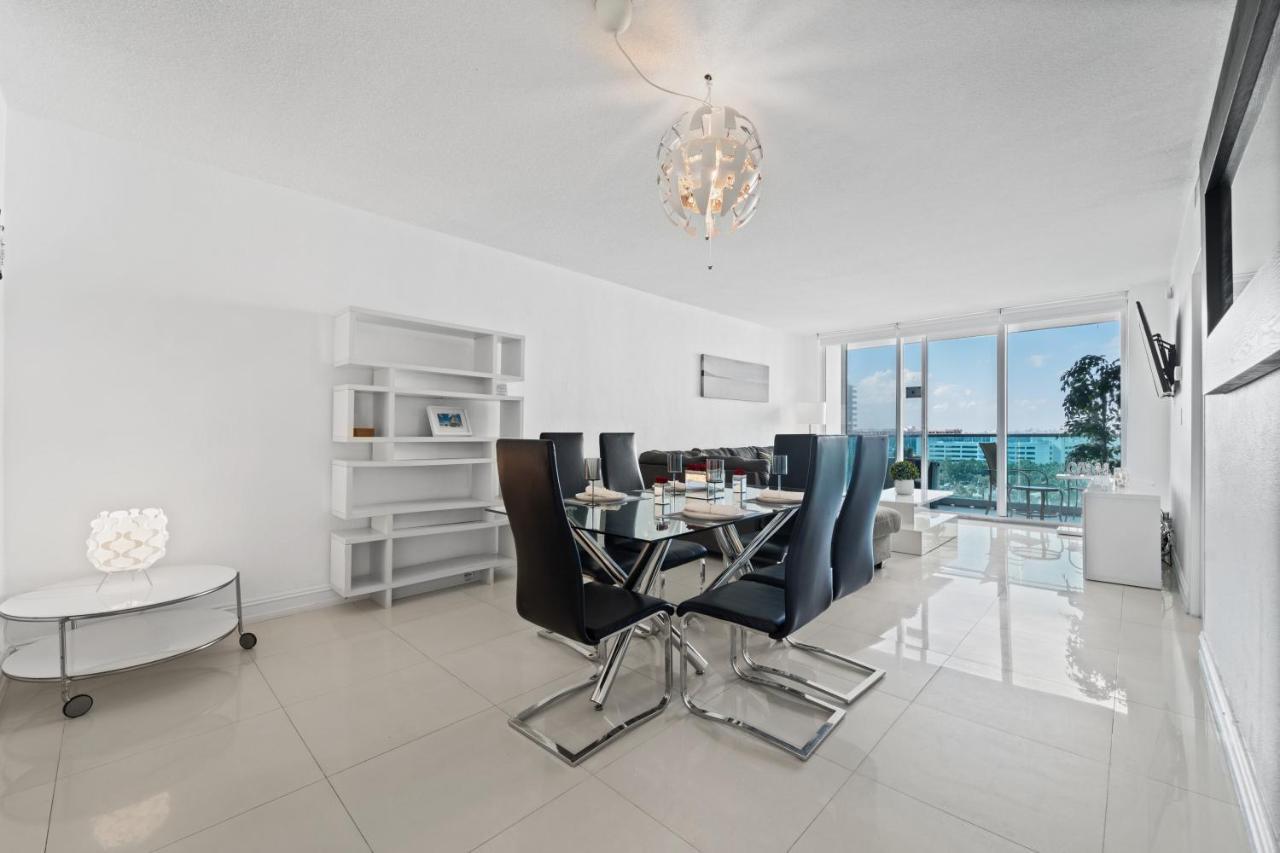Luxury Beachfront Condo Private Beach Access, Pool & Game Room!!! Hollywood Eksteriør bilde