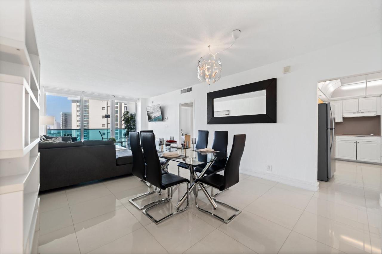 Luxury Beachfront Condo Private Beach Access, Pool & Game Room!!! Hollywood Eksteriør bilde