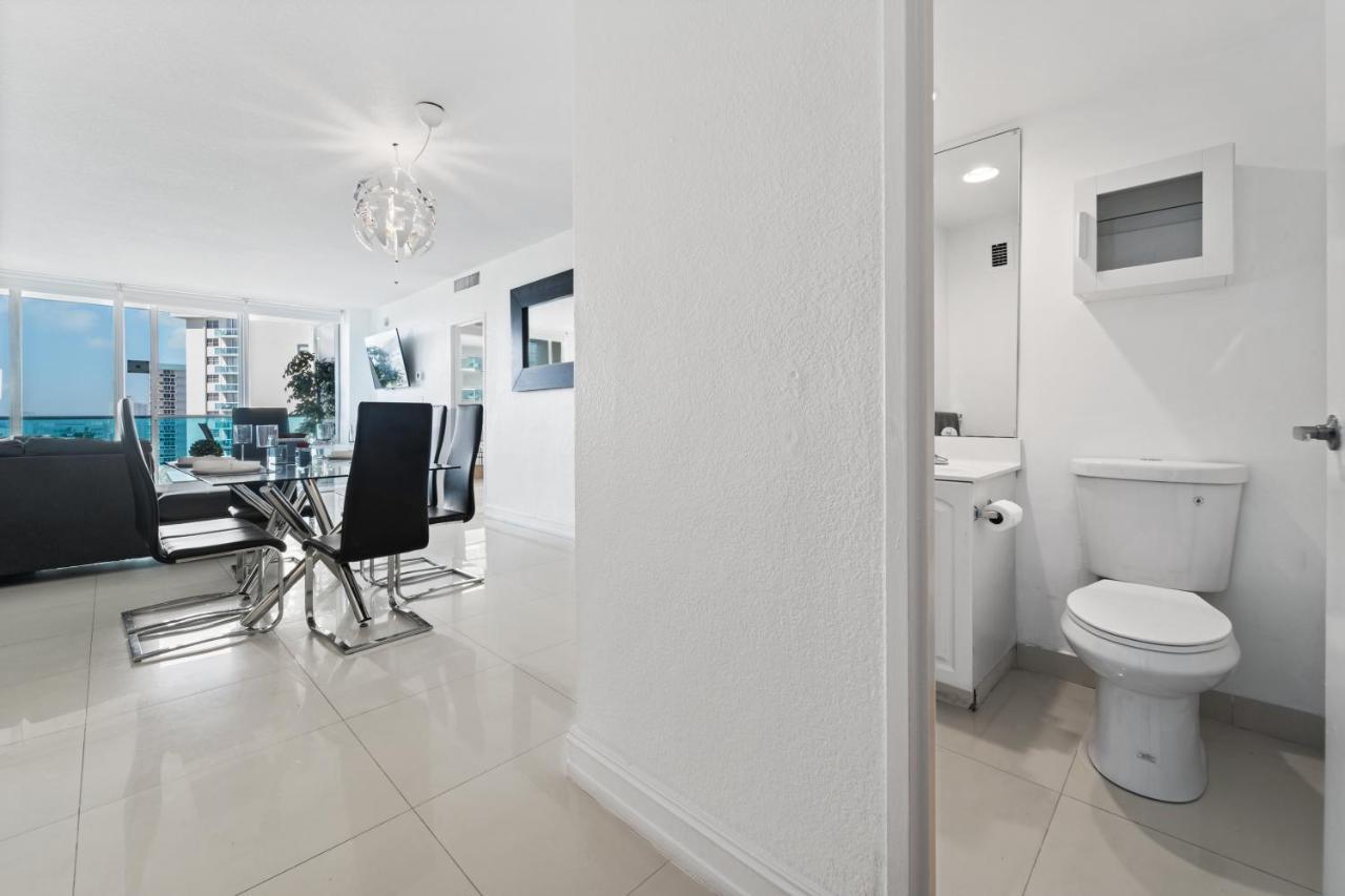 Luxury Beachfront Condo Private Beach Access, Pool & Game Room!!! Hollywood Eksteriør bilde