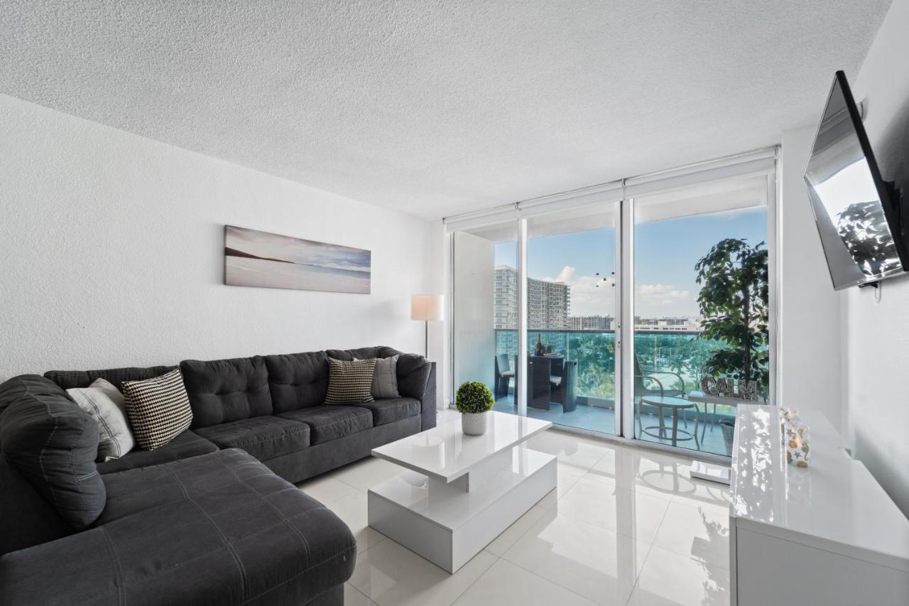 Luxury Beachfront Condo Private Beach Access, Pool & Game Room!!! Hollywood Eksteriør bilde