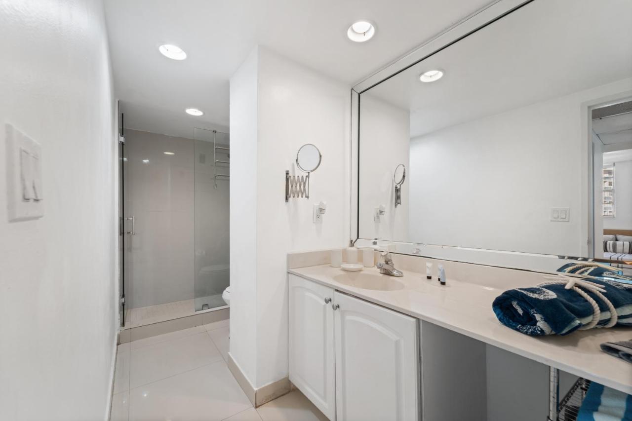 Luxury Beachfront Condo Private Beach Access, Pool & Game Room!!! Hollywood Eksteriør bilde