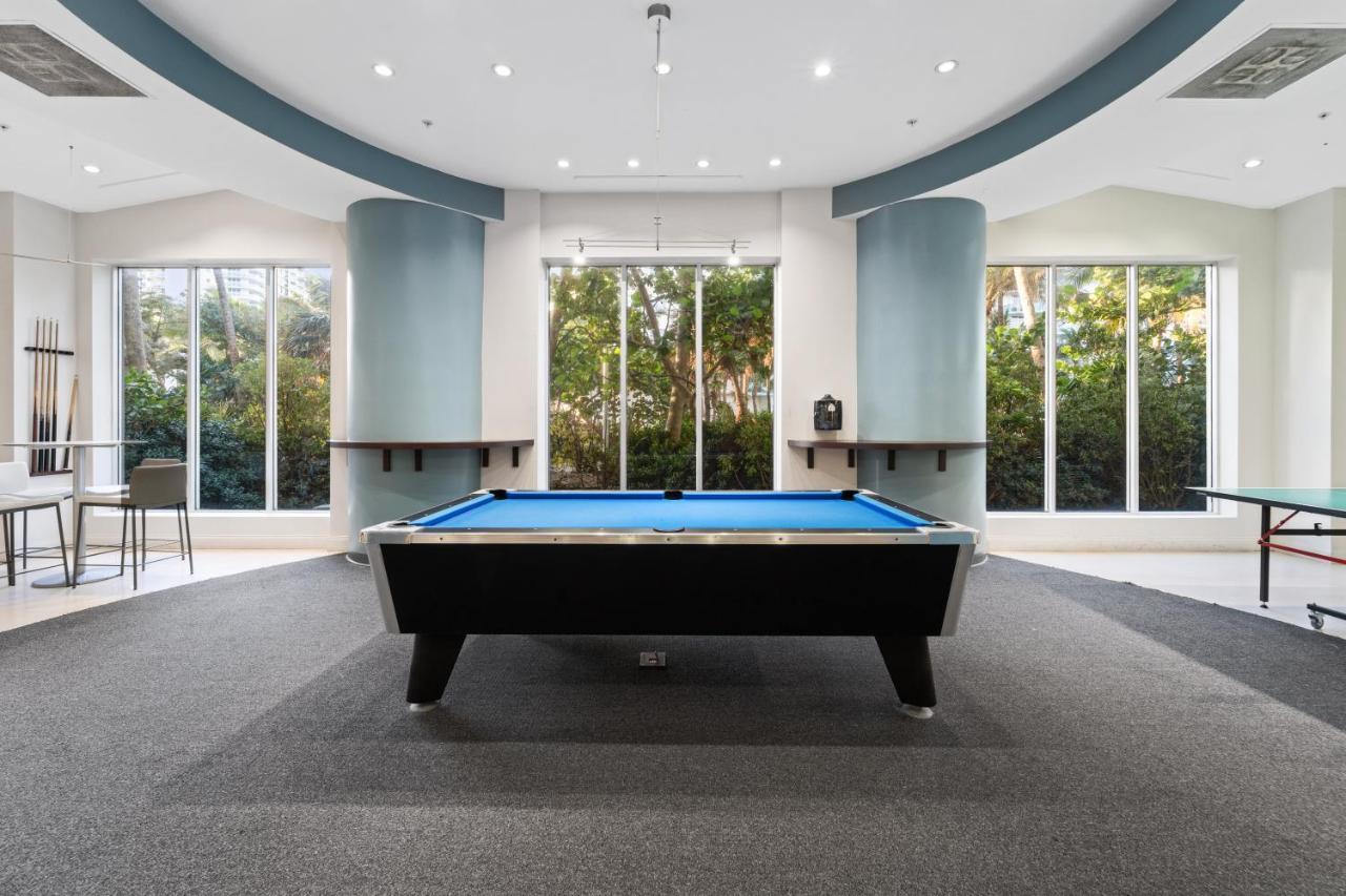 Luxury Beachfront Condo Private Beach Access, Pool & Game Room!!! Hollywood Eksteriør bilde